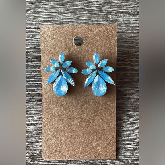 Blue crystal earrings A84 - Picture 3 of 3